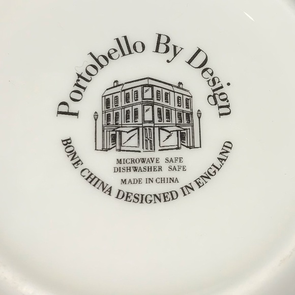 Portobello Christmas Holiday Mug Winter Skiing Scene England 20 oz. - Picture 5 of 7